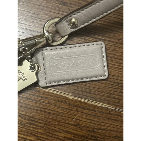 Coach Madison Pintuck Hobo Taupe 27881 Shoulder Bag Great Condition Authentic - Picture 5 of 8